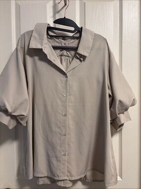 Light Taupe Short-Sleeve Button-Up Shirt - Unbranded